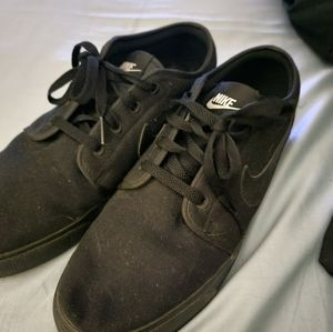 Canvas low top nikes